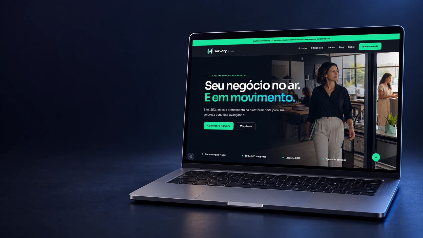 Mockup do site público Harvory em um notebook.