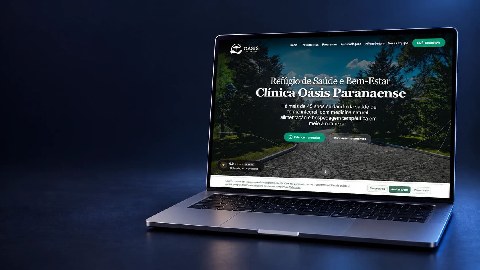 Mockup do site Oásis Paranaense em notebook completo, a partir da página real selecionada.